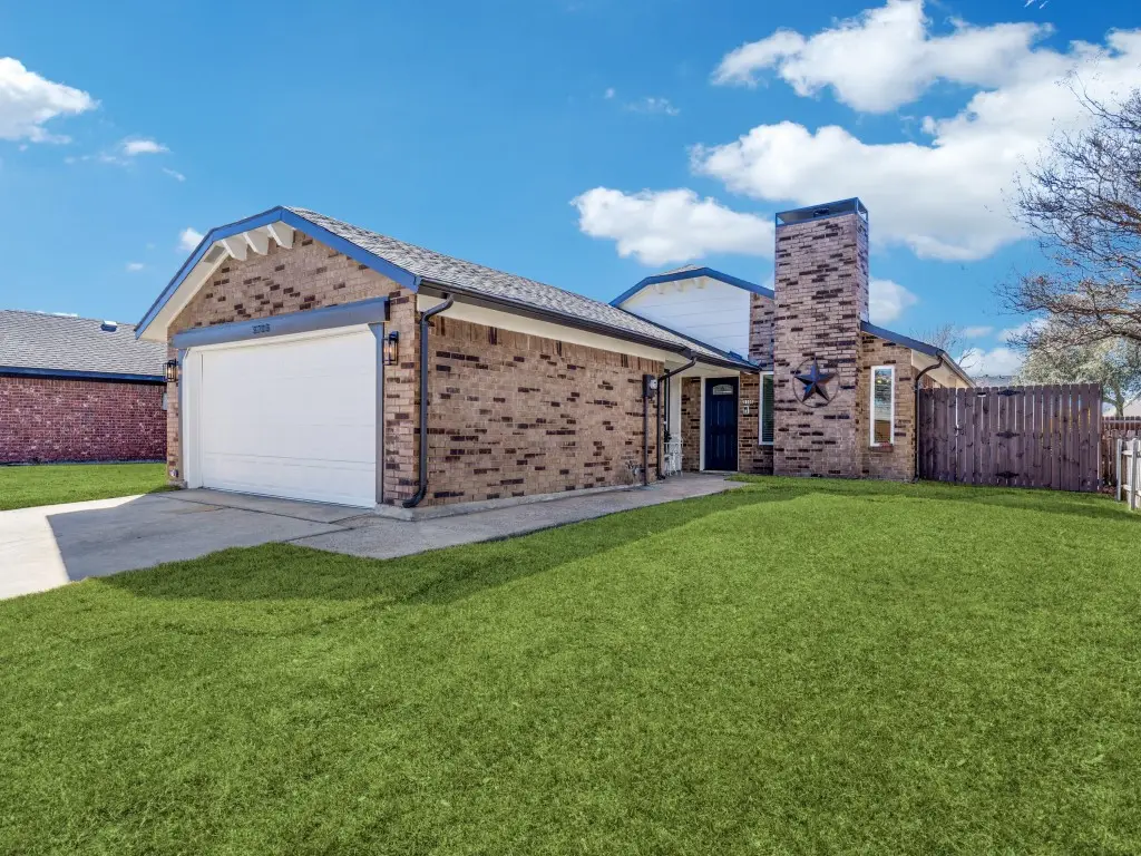 3703 Verlaine Drive, Carrollton, TX 75007 - Image #1