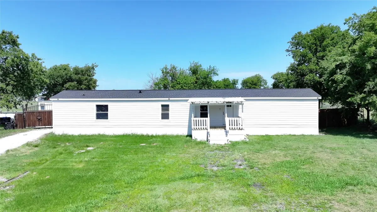 5904 Falcon Court N, Joshua, TX 76058 - #1