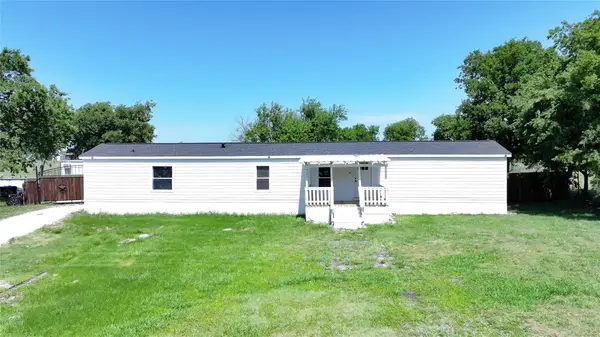 5904 Falcon Court N, Joshua, TX 76058