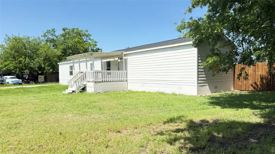 5904 Falcon Court N, Joshua, TX 76058 - #2