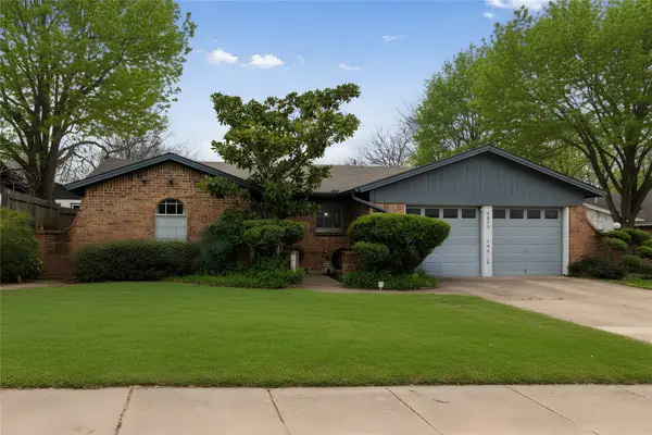 6020 Harrison Way, Watauga, TX 76148