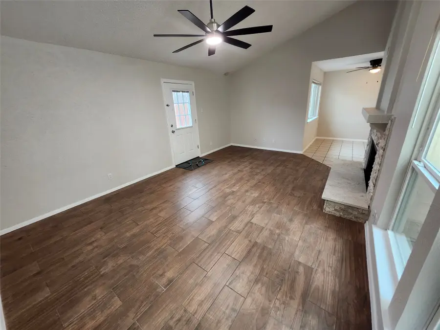 713 Cain Street, Lake Dallas, TX 75065 - Image #2