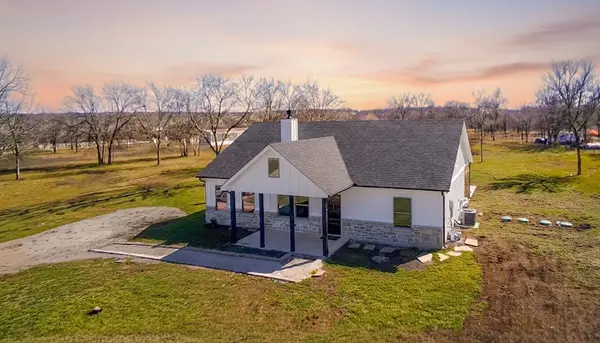 5211 SW 2385 County Road, Wortham, TX 76681