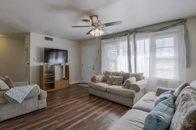 5513 Cottey Street, Fort Worth, TX 76119 - #3