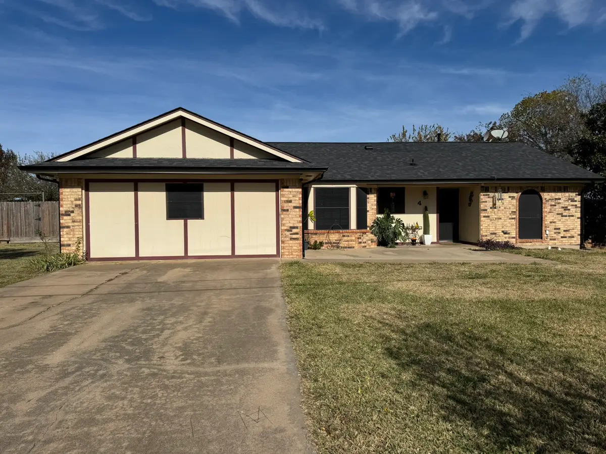 4 Finley Circle, Krum, TX 76249 - #1