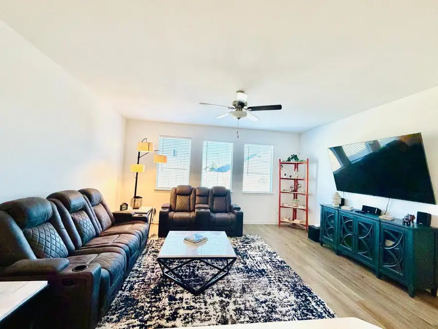 736 Pollyann Trail, Fort Worth, TX 76052 - Image #3