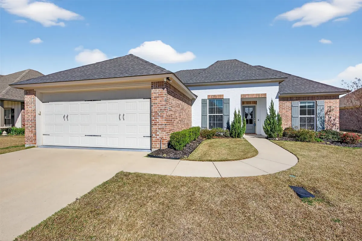 2134 Silverwood Drive, Shreveport, LA 71118 - #1