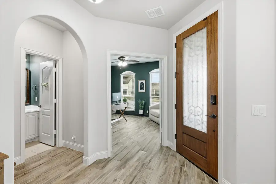 924 Timber Ridge Drive, Justin, TX 76247 - #2