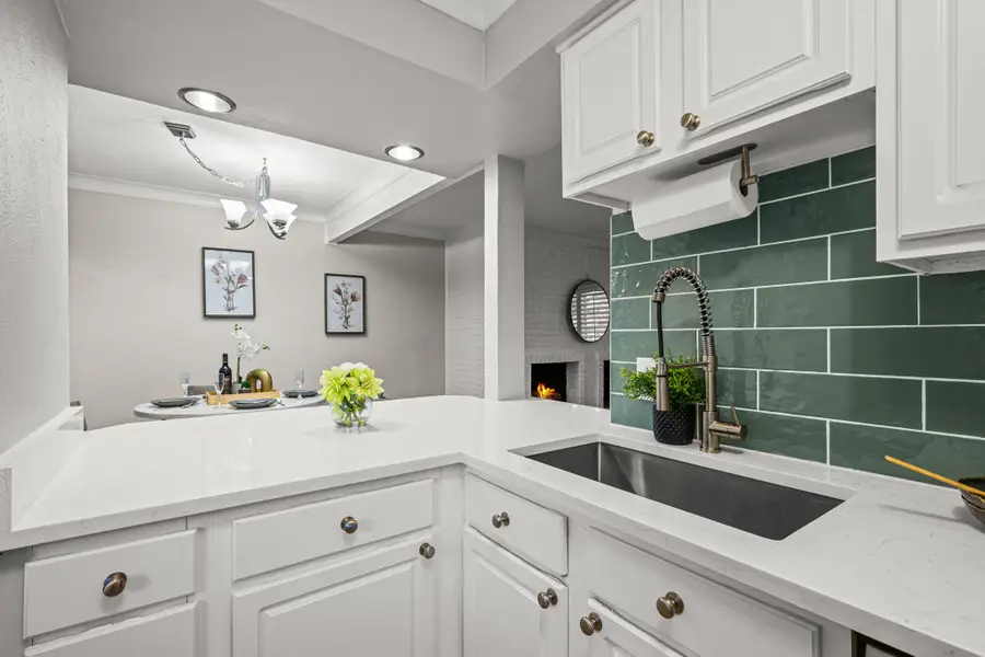 5934 Sandhurst Lane #109, Dallas, TX 75206 - Image #2