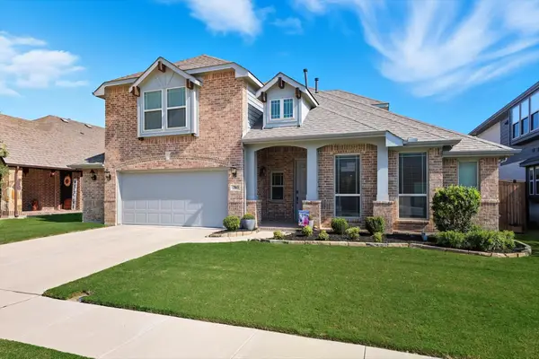 703 Oakcrest Drive, Justin, TX 76247