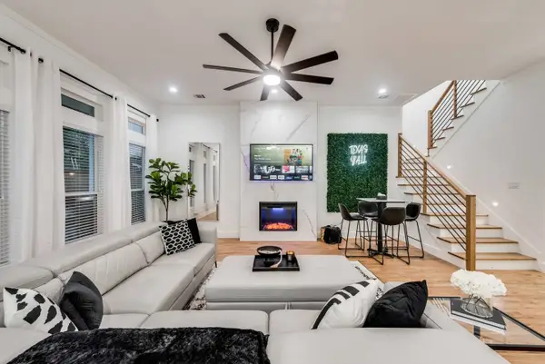 2015 S Ewing Avenue, Dallas, TX 75216