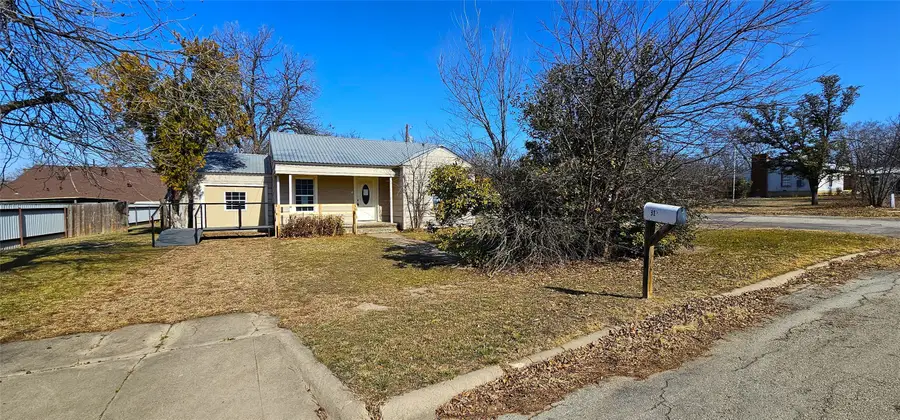 317 E 10th Street, Coleman, TX 76834 - #3