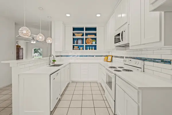 105 Thoroughbred Drive, Krum, TX 76249