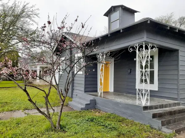 1509 W Page Avenue, Dallas, TX 75208