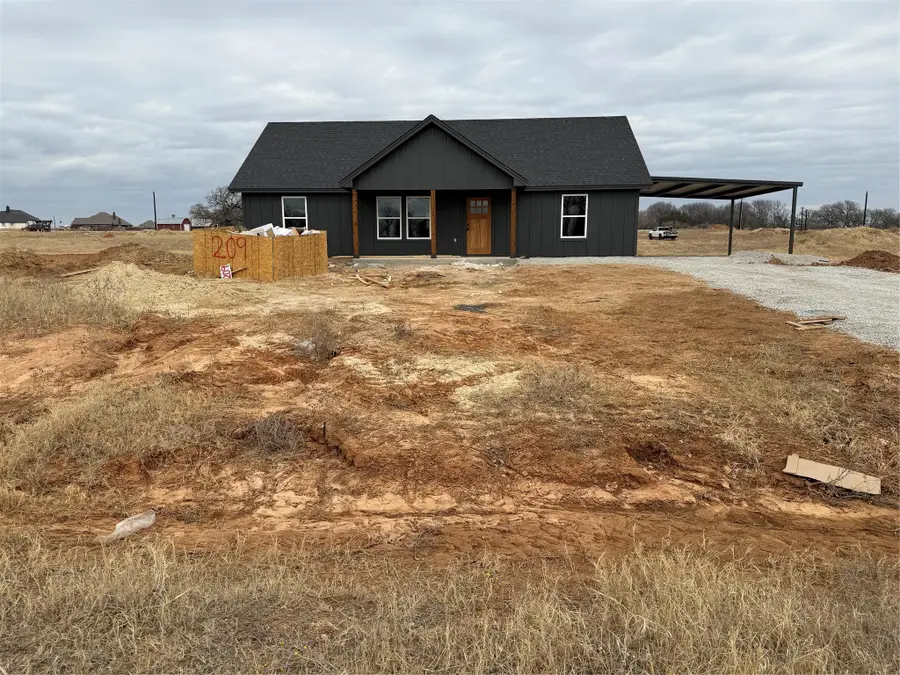 209 Altom Road, Springtown, TX 76082 - Image #2