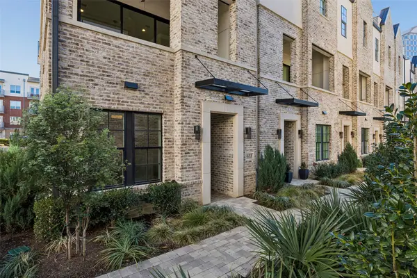 653 Dalton Lane, Irving, TX 75039