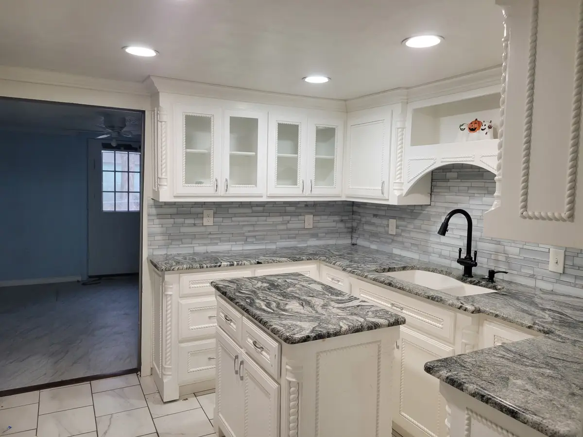 924 N Clements Street, Gainesville, TX 76240 - #1