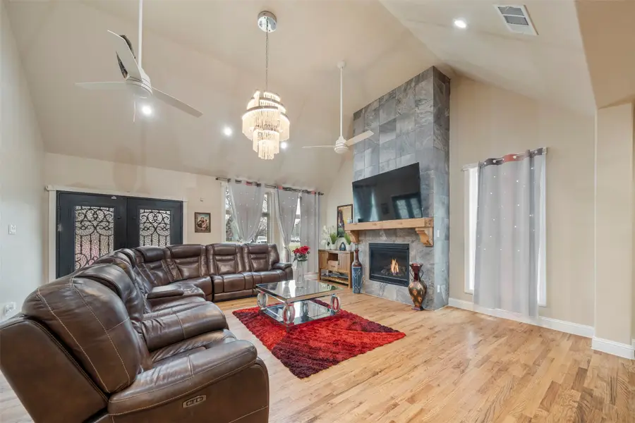 314 S Hastings, Irving, TX 75060 - #2