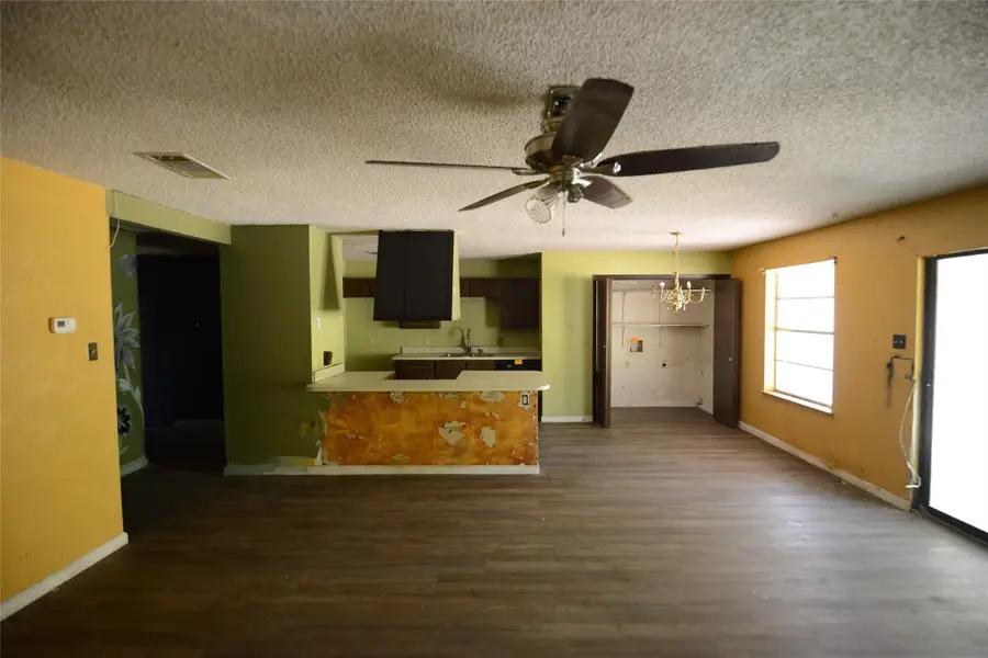 405 Bryan Drive, Crowley, TX 76036 - Image #3