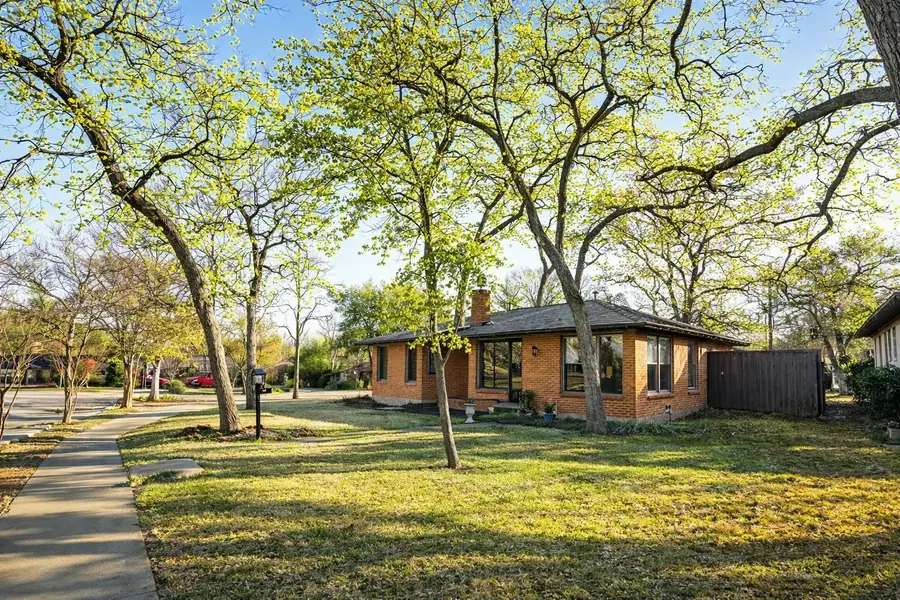 900 Treasure Road, Garland, TX 75041 - #2