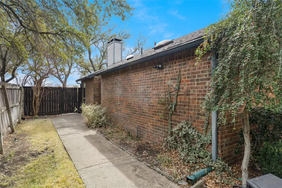 448 Arbor Creek Drive, Euless, TX 76039 - #2