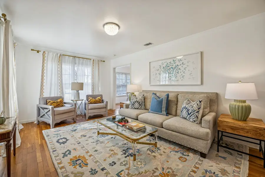 3704 Wildwood Road, Fort Worth, TX 76107 - Image #3