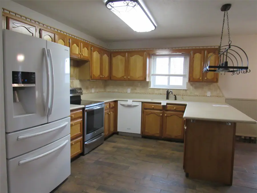 812 Regina Drive, Hewitt, TX 76643 - #3