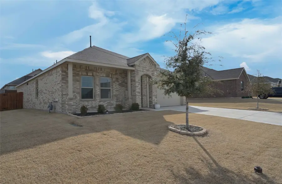 1212 Almond Road, Azle, TX 76020 - #2