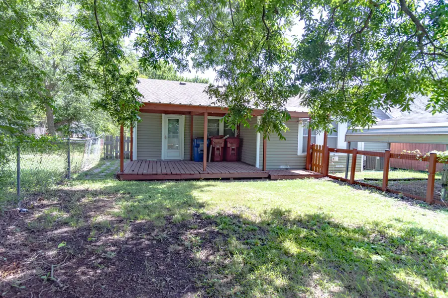 162 W Shreveport Street, Van Alstyne, TX 75495 - #3