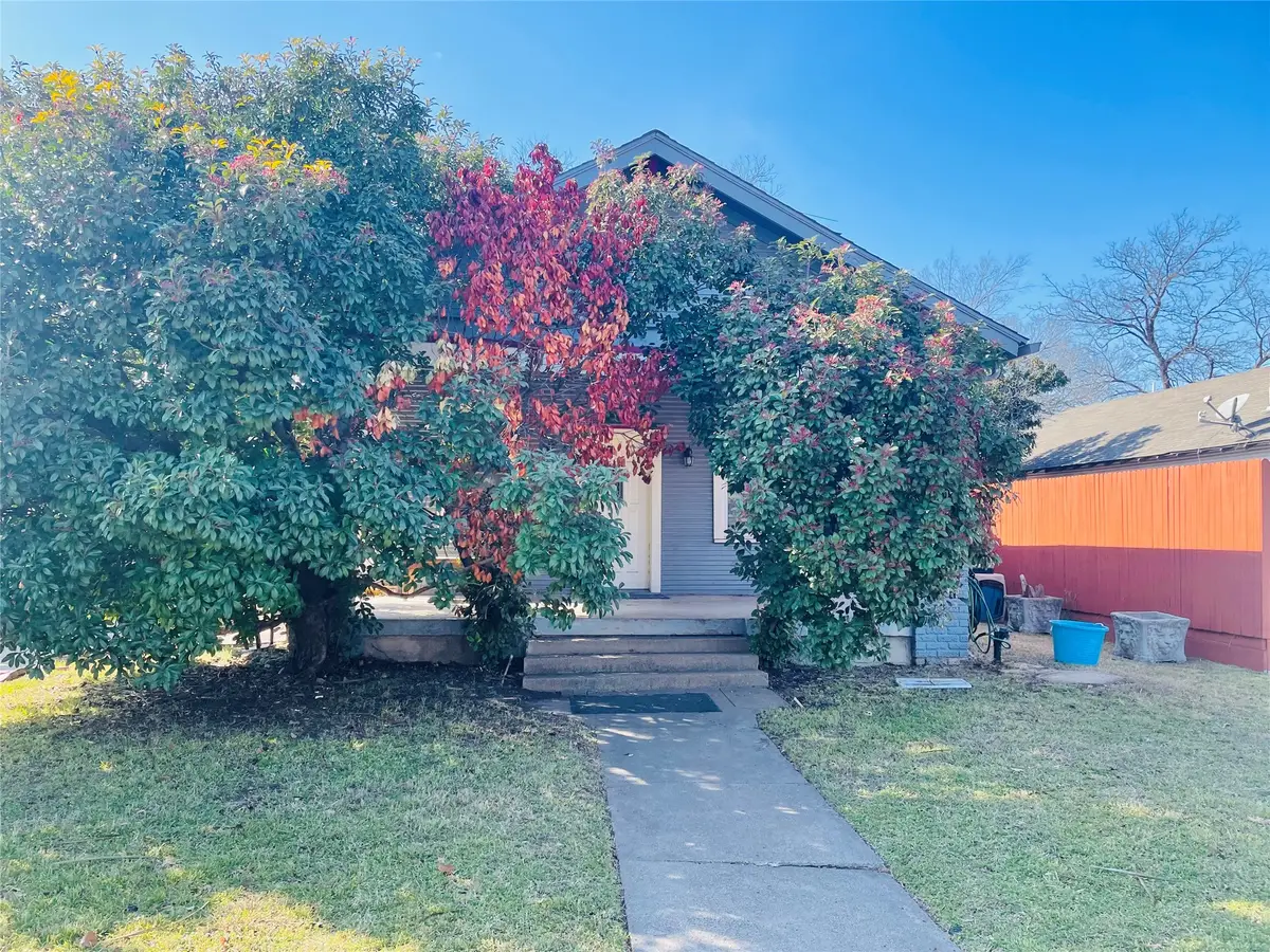 411 S Oak Cliff Boulevard, Dallas, TX 75208 - Image #1