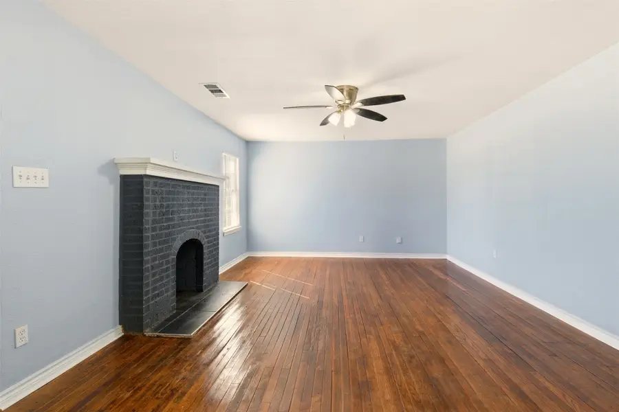 2115 Roanoke Avenue, Dallas, TX 75235 - Image #3