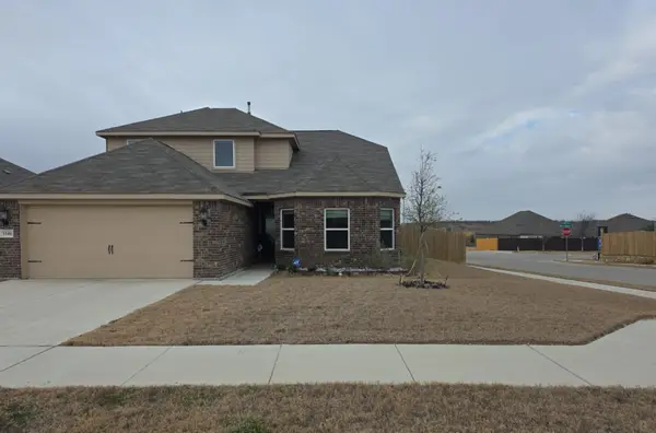 1100 Sleepy Owl Lane, Fort Worth, TX 76108