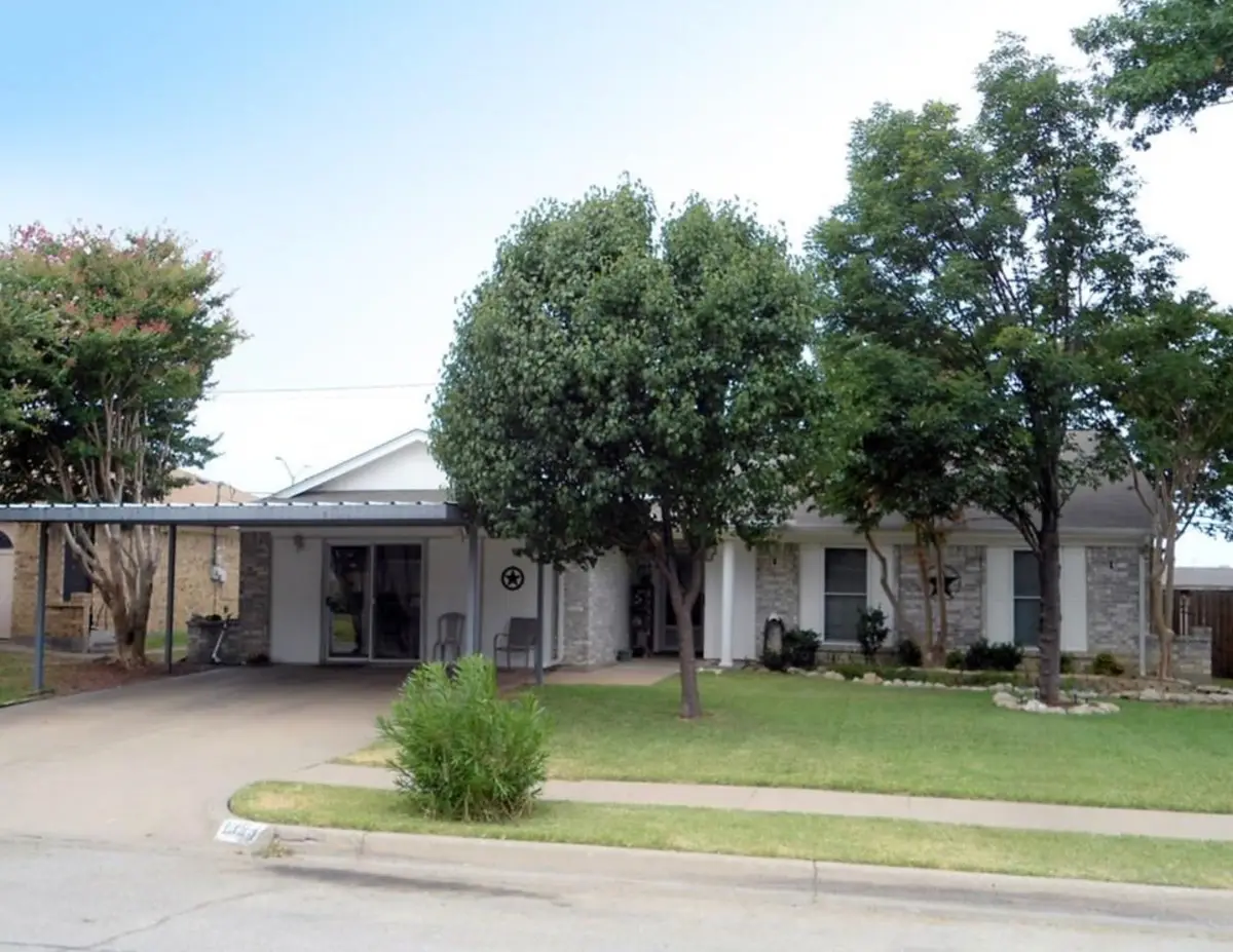 1324 N Creek Drive, Saginaw, TX 76179 - Image #1