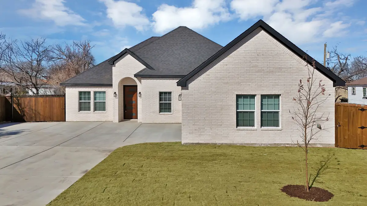 1271 E Myrtle Street, Fort Worth, TX 76104 - Image #1