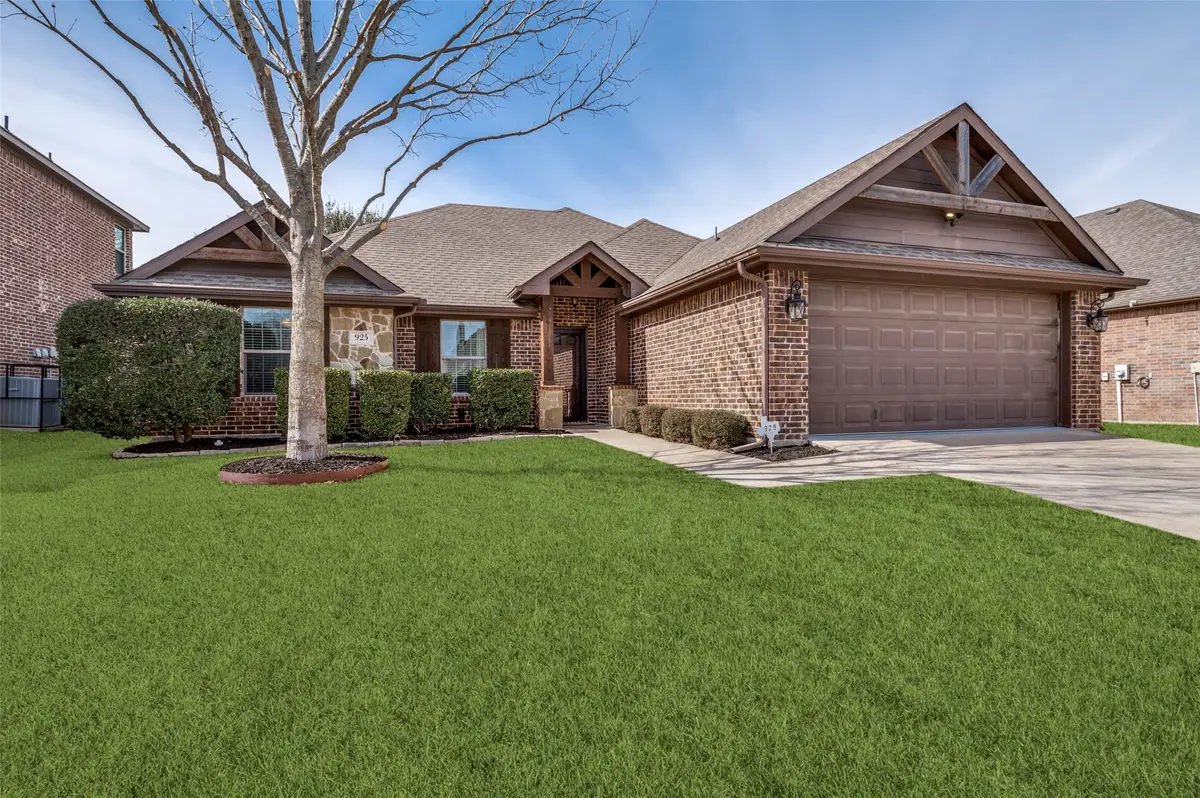 925 Westminster Drive, Midlothian, TX 76065 - #1
