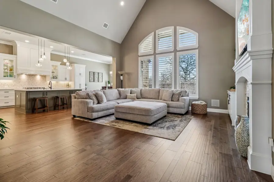 1772 Coopers Hawk Drive, Arlington, TX 76005 - Image #2