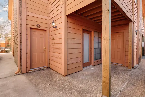 1305 W Villa Maria Road #C106, Bryan, TX 77801