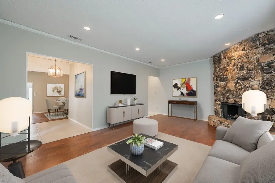 3020 Stonehenge Lane, Carrollton, TX 75006 - #2