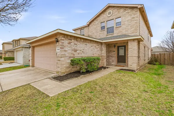 8808 Valley River Drive, Fort Worth, TX 76244