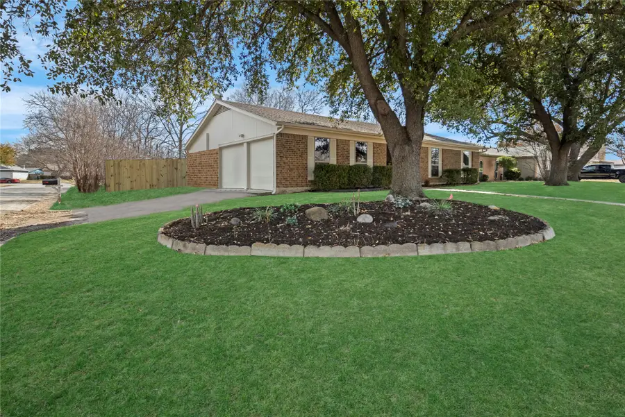 5820 Denise Drive, Haltom City, TX 76148 - #2