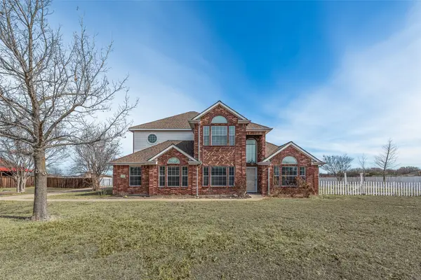 920 Melissa Drive, Waxahachie, TX 75167