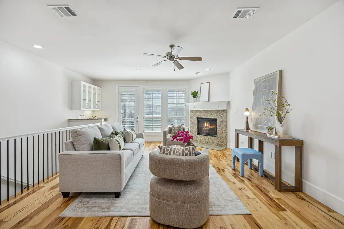 2606 Shelby Avenue #304, Dallas, TX 75219 - Image #1