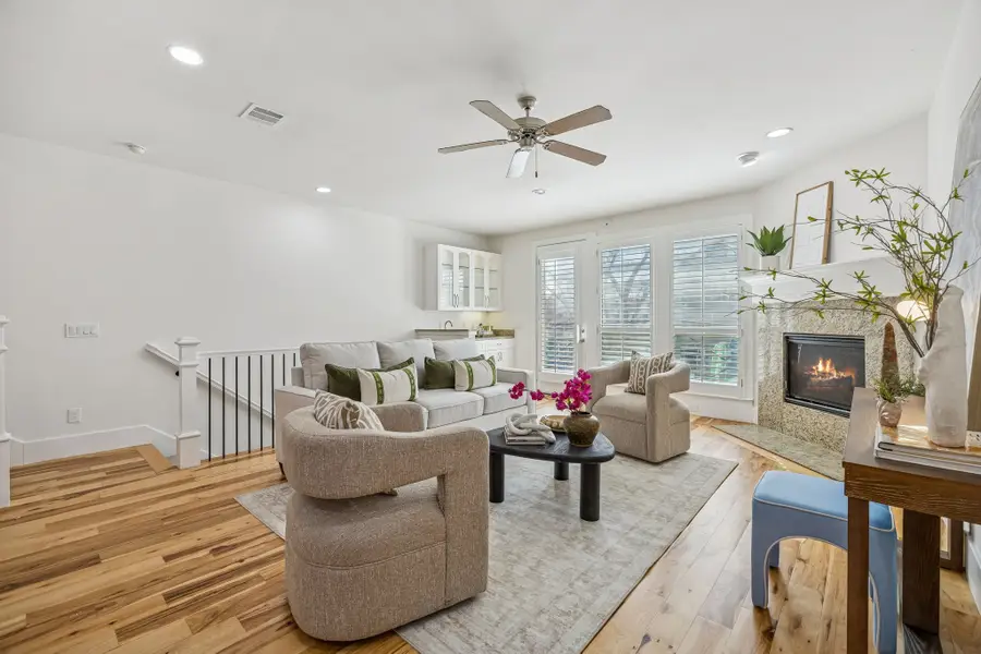 2606 Shelby Avenue #304, Dallas, TX 75219 - Image #3