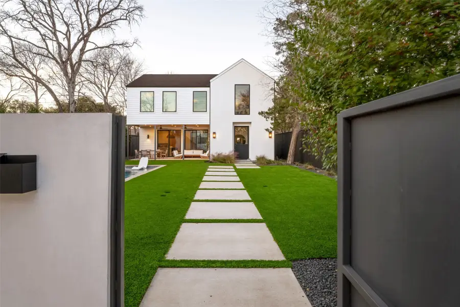 6437 Trammel Drive, Dallas, TX 75214 - Image #3