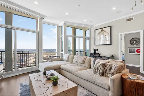 500 Throckmorton Street #3201, Fort Worth, TX 76102