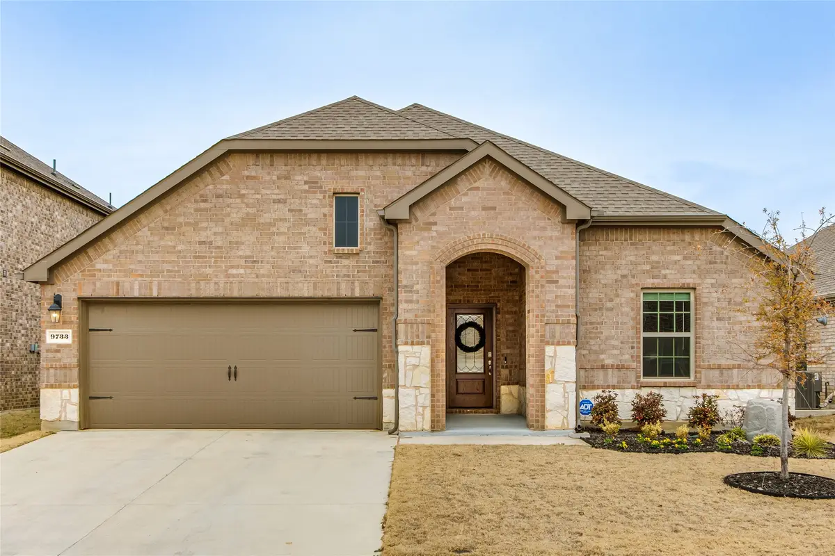 9733 Quail Pointe Road, Aubrey, TX 76227 - #1