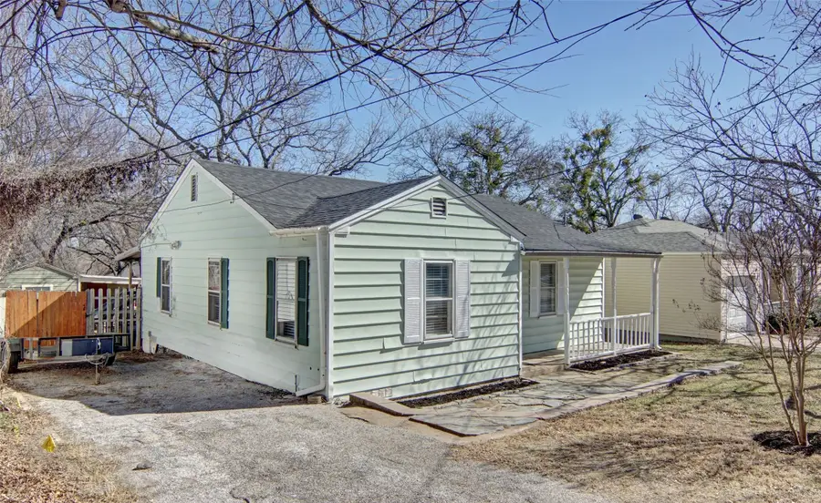 813 S Lamar Street, Weatherford, TX 76086 - #2