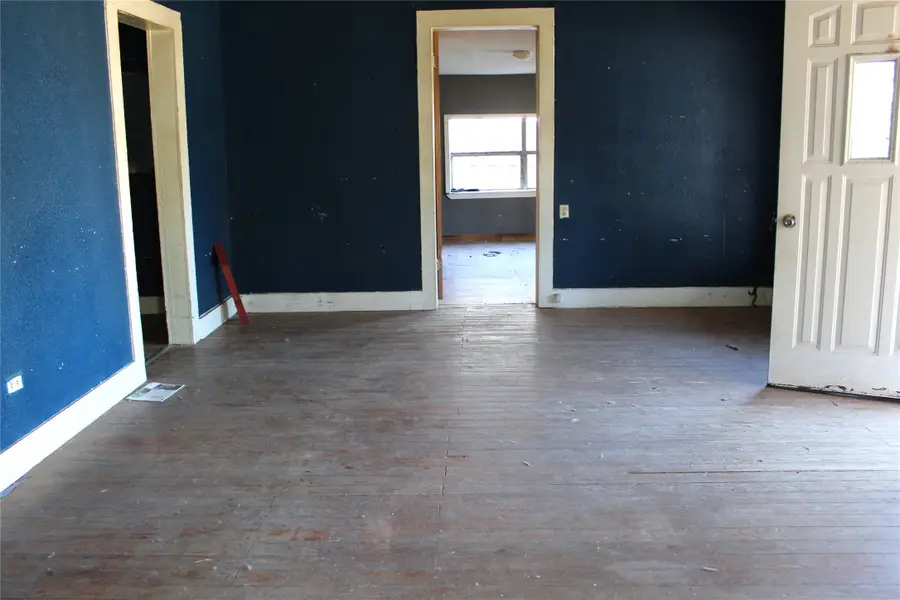 1130 W Hyman Street, Stephenville, TX 76401 - #2