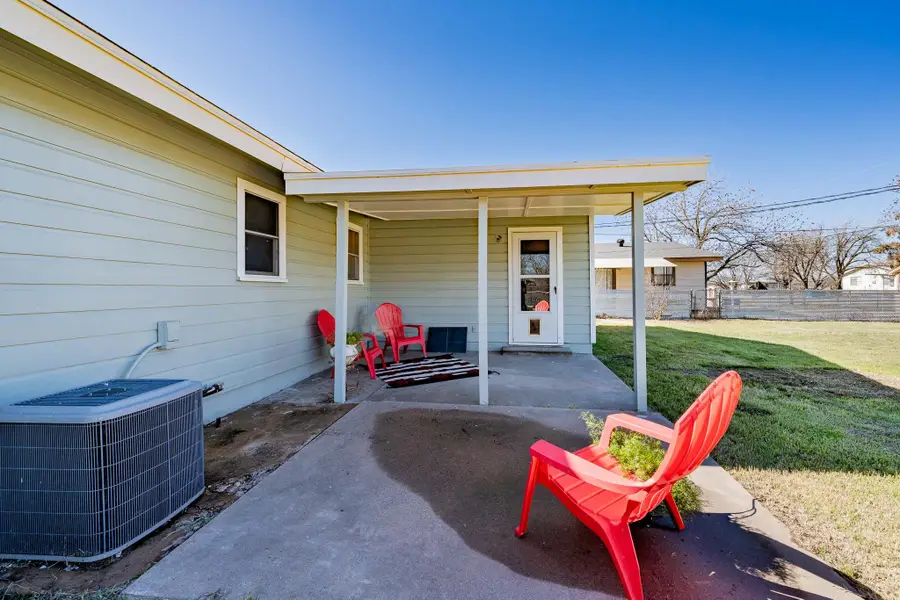 603 Potomac Drive, Stamford, TX 79553 - #3