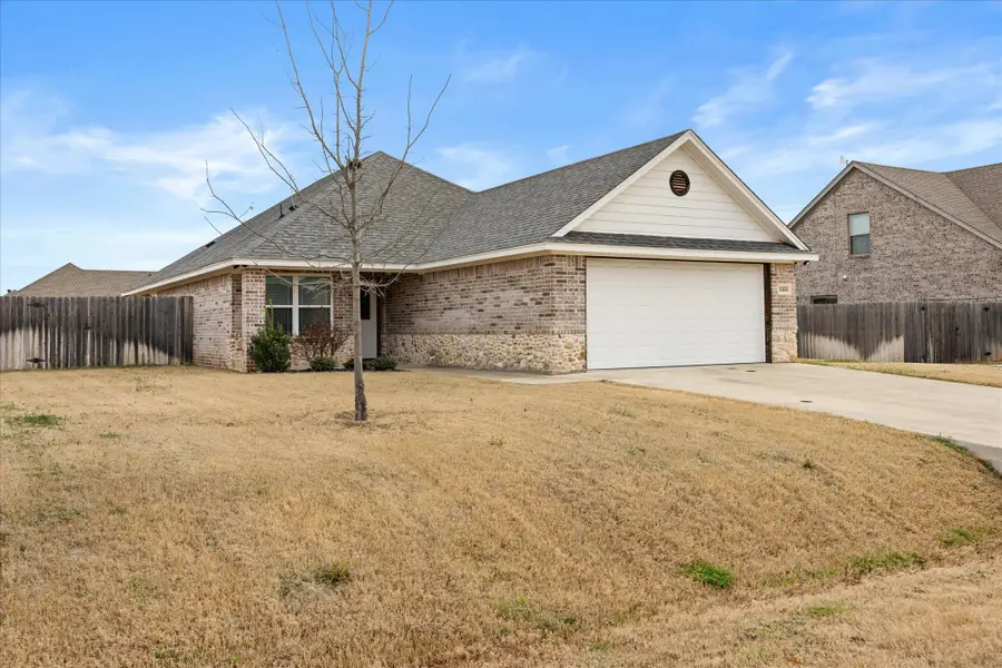3331 Arrow Creek Drive, Granbury, TX 76049 - #3